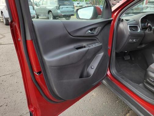 Radiant Red Tintcoat 2024 Chevrolet Equinox 1LT