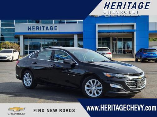 Mosaic Black Metallic 2025 Chevrolet Malibu FWD 1LT