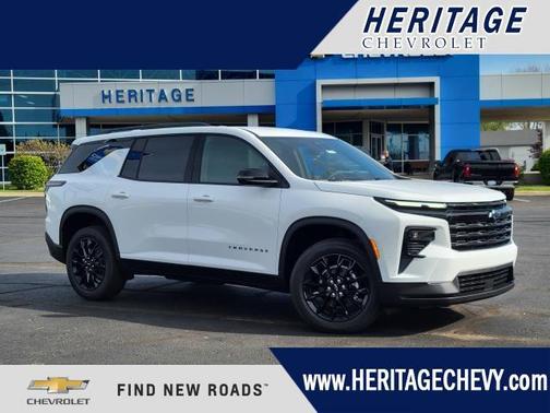 Summit White 2026 Chevrolet Traverse LT