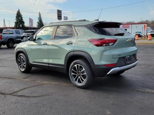 Cacti Green 2026 Chevrolet Trailblazer LT