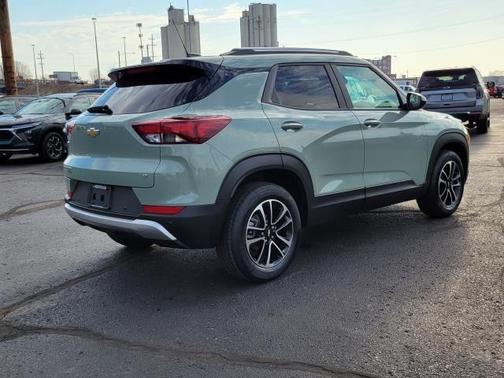 Cacti Green 2026 Chevrolet Trailblazer LT