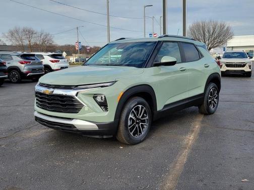 Cacti Green 2026 Chevrolet Trailblazer LT
