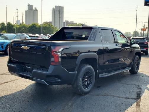 2025 Chevrolet Silverado EV LT