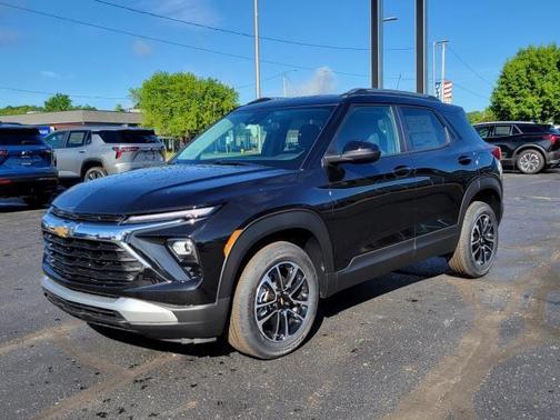 Mosaic Black Metallic 2026 Chevrolet Trailblazer LT