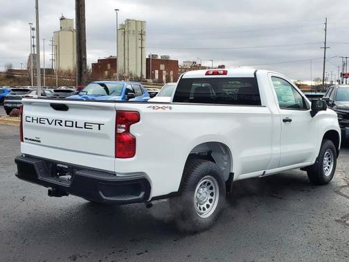 2025 Chevrolet Silverado 1500 WT