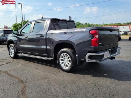 Dark Ash Metallic 2024 Chevrolet Silverado 1500 LT