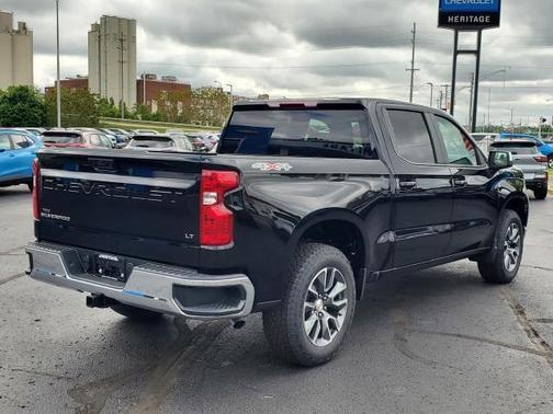 2025 Chevrolet Silverado 1500 LT