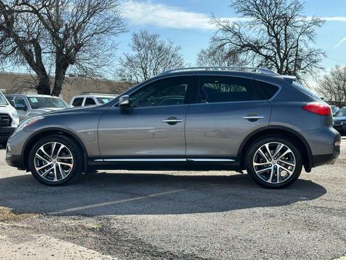 2016 INFINITI QX50 Base