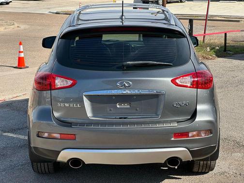 2016 INFINITI QX50 Base