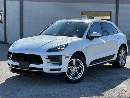 2019 Porsche Macan Sport Utility 4D