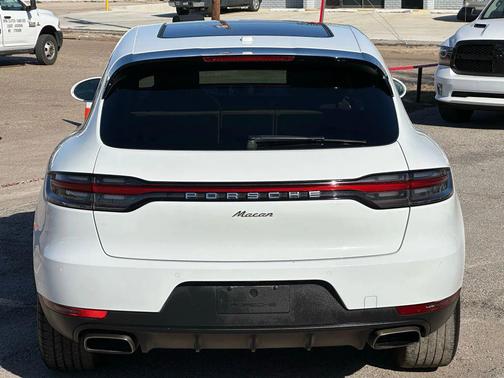 2019 Porsche Macan Sport Utility 4D