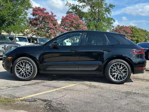 2017 Porsche Macan Base