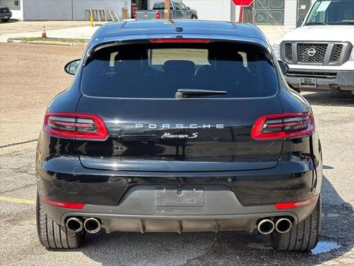 2017 Porsche Macan Base