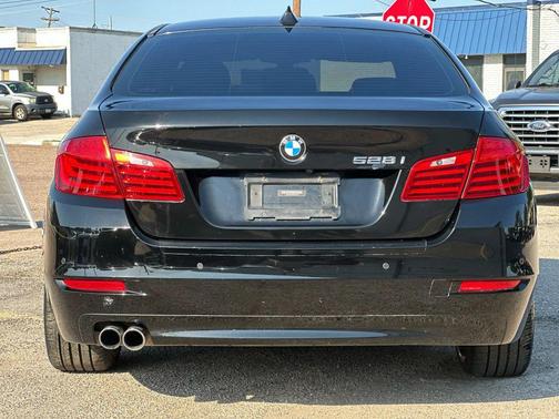 2015 BMW 528 528i Sedan 4D