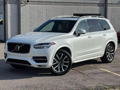 2018 Volvo XC90 T6 Momentum
