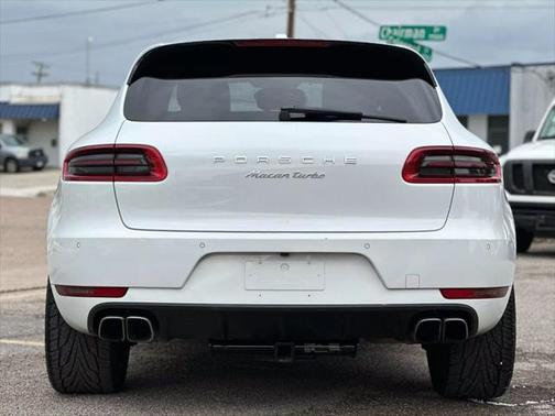 2015 Porsche Macan Turbo
