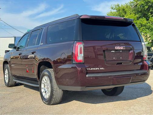 Maroon 2017 GMC Yukon XL SLT