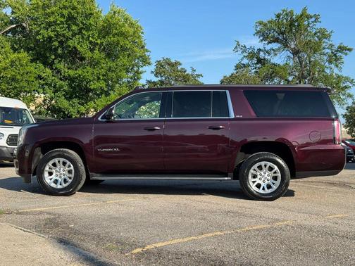 Maroon 2017 GMC Yukon XL SLT