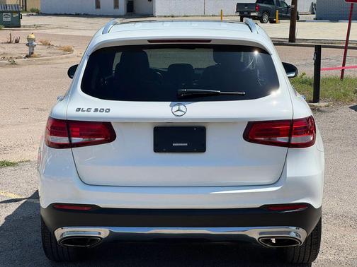 White 2018 Mercedes-Benz GLC 300 Base