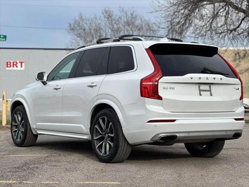 2017 Volvo XC90 T6 Momentum