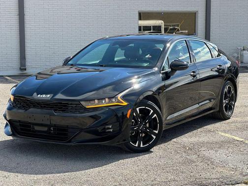 Ebony Black 2022 Kia K5 GT-Line