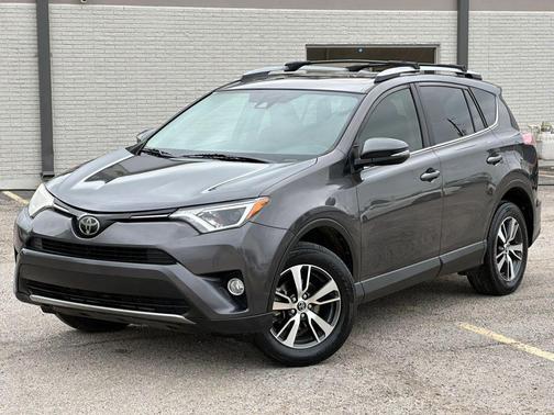 Magnetic Gray Metallic 2018 Toyota RAV4 XLE