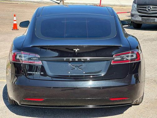2016 Tesla Model S P100D