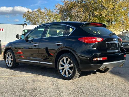 2017 INFINITI QX50 Base