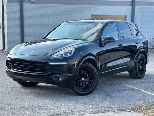 2017 Porsche Cayenne Platinum Edition
