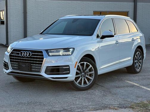 2019 Audi Q7 55 Premium Plus