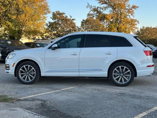 2019 Audi Q7 55 Premium Plus