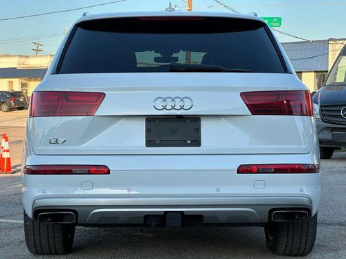 2019 Audi Q7 55 Premium Plus