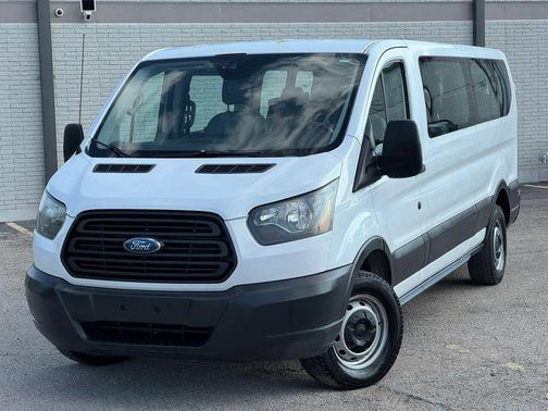 Oxford White 2017 Ford Transit-350 XL