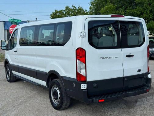 Oxford White 2017 Ford Transit-350 XL