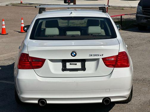 2011 BMW 335 335d Sedan 4D