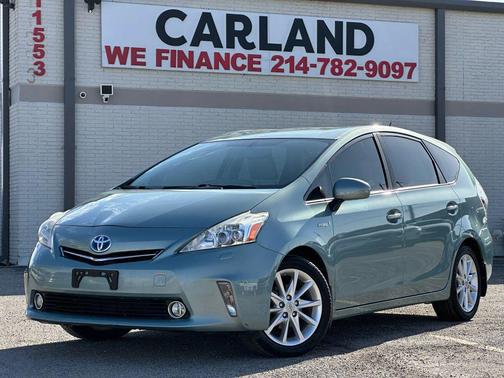 2013 Toyota Prius v Five