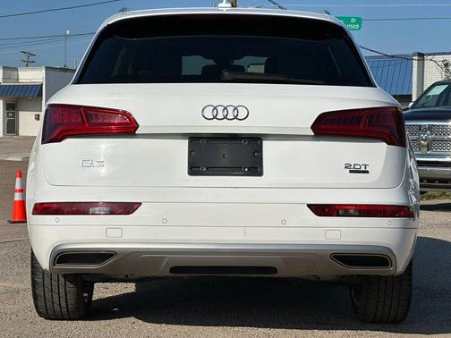 White 2018 Audi Q5 Premium Plus w/Technology Value Pkg Sport Utility 4D