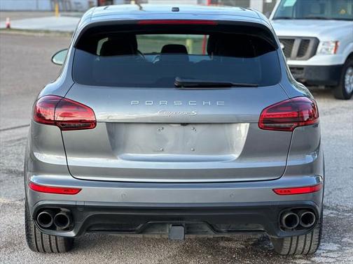 2017 Porsche Cayenne S