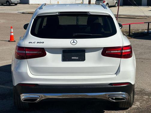 2017 Mercedes-Benz GLC 300 Base