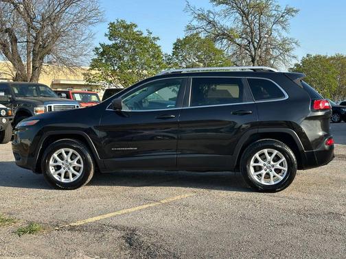 Granite Crystal Metallic Clearcoat 2016 Jeep Cherokee Sport