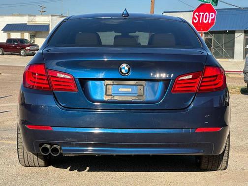 2011 BMW 528 528i Sedan 4D