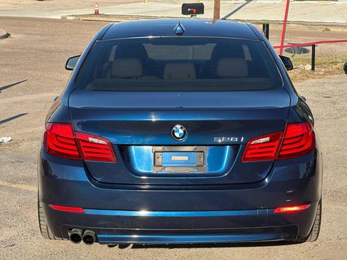 2011 BMW 528 528i Sedan 4D