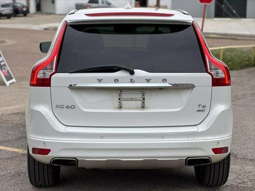 2015 Volvo XC60 T6 Platinum