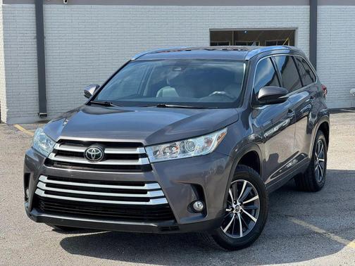 Predawn Gray Mica 2018 Toyota Highlander XLE