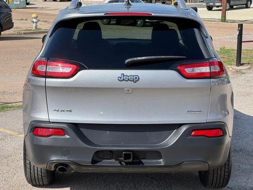Billet Silver Metallic Clearcoat 2015 Jeep Cherokee Sport