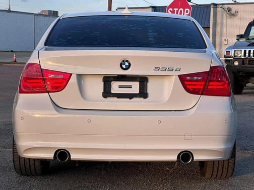 Alpine White 2011 BMW 335 335d Sedan 4D