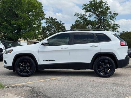 Bright White Clearcoat 2020 Jeep Cherokee Altitude