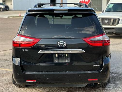 2020 Toyota Sienna Limited Premium