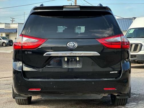 2020 Toyota Sienna Limited Premium
