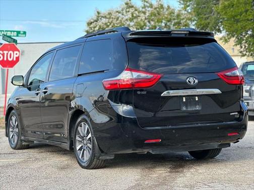 2020 Toyota Sienna Limited Premium